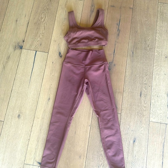 ALO Yoga Other - Alo set